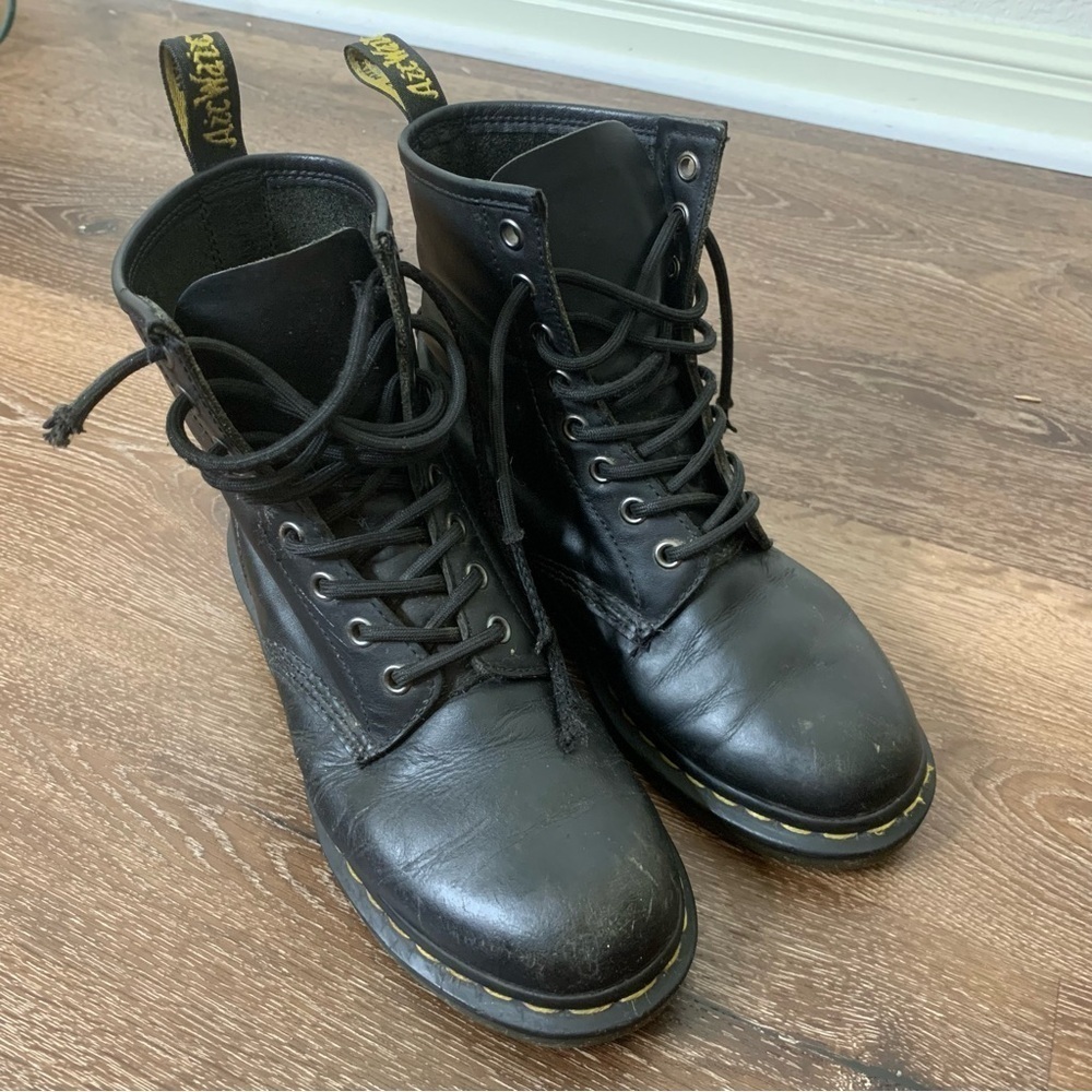 Doc martens womens black 1460 lace up boots 7
